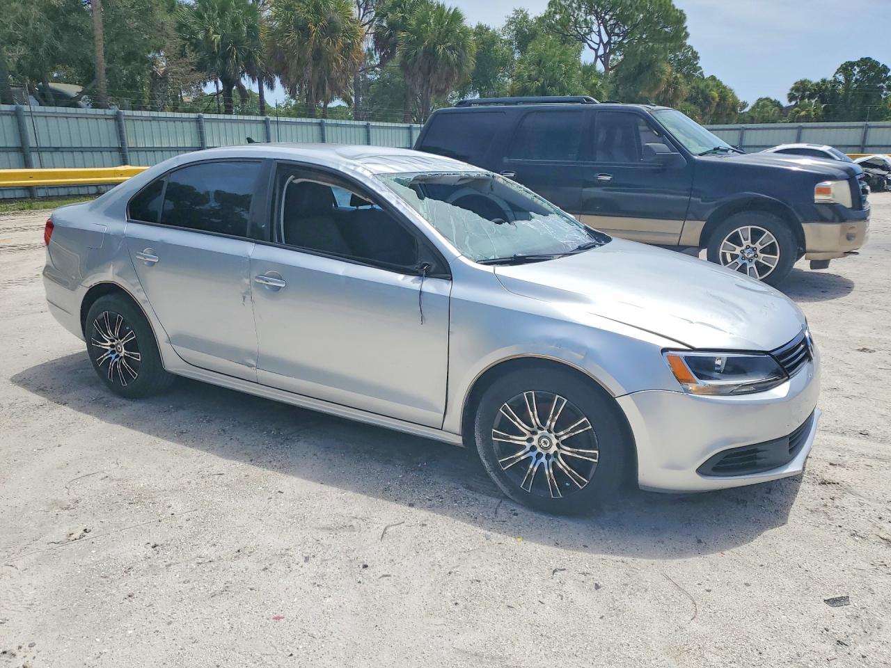 2014 VOLKSWAGEN JETTA