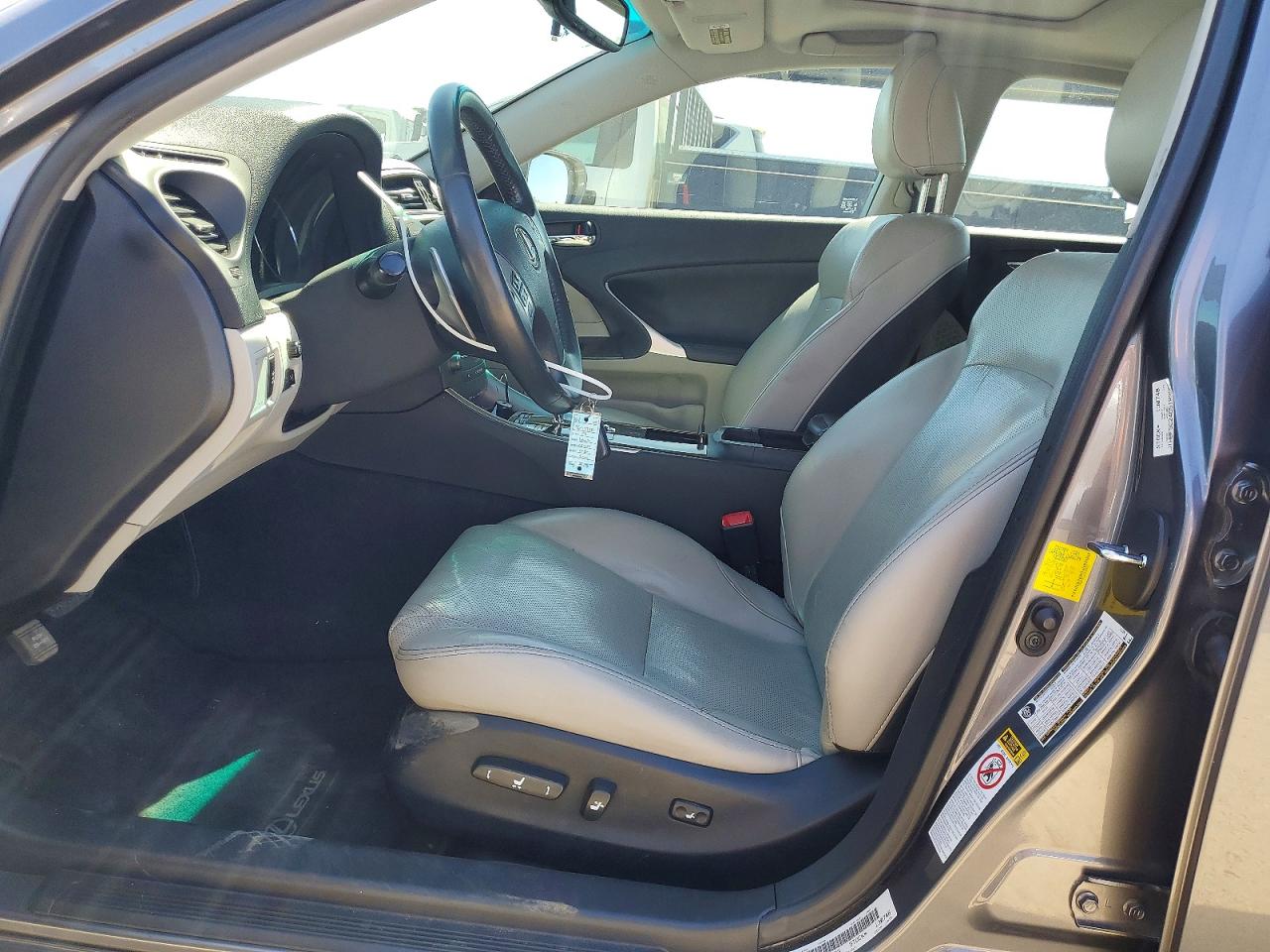 2013 LEXUS IS