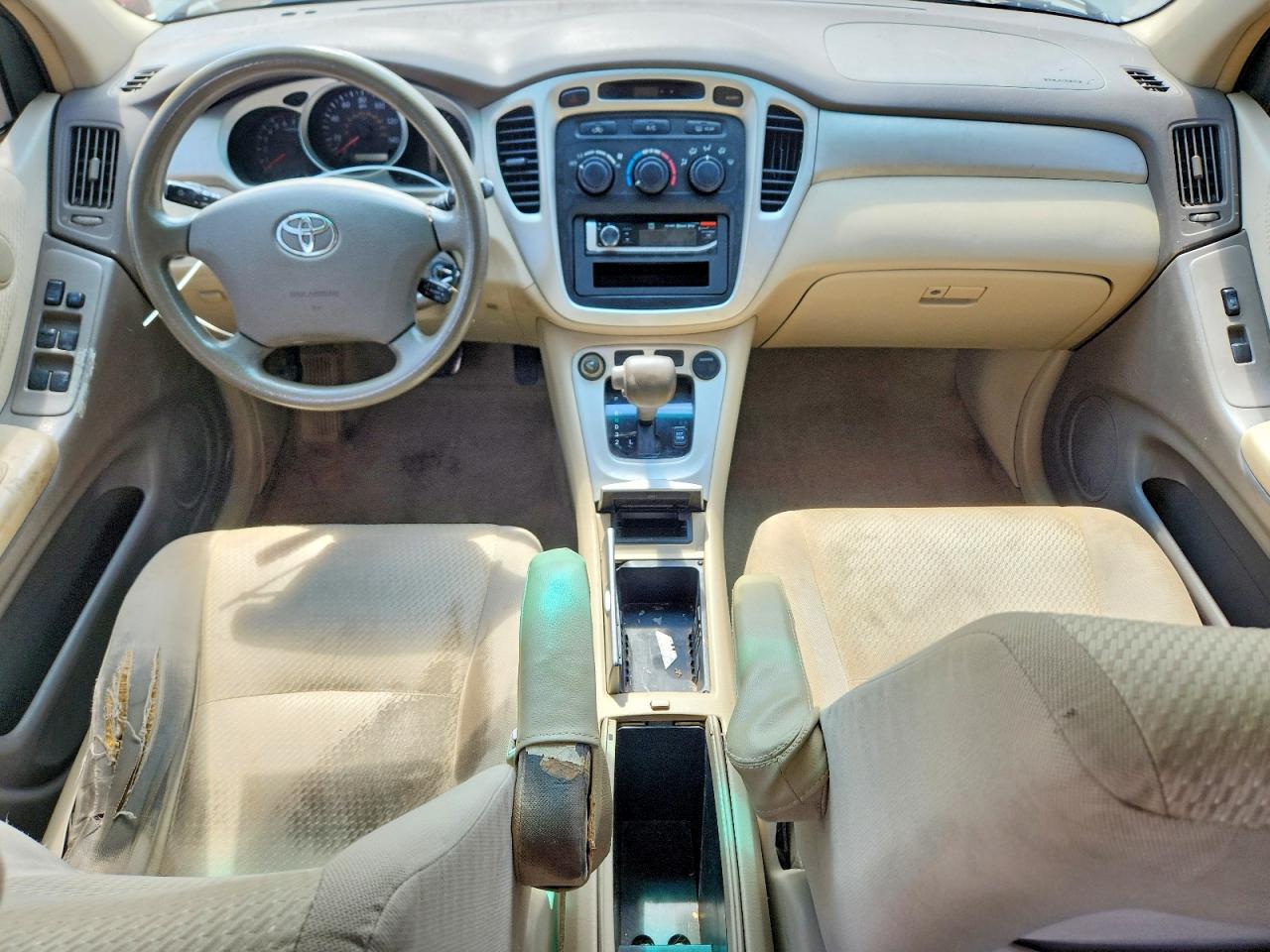 2004 TOYOTA HIGHLANDER