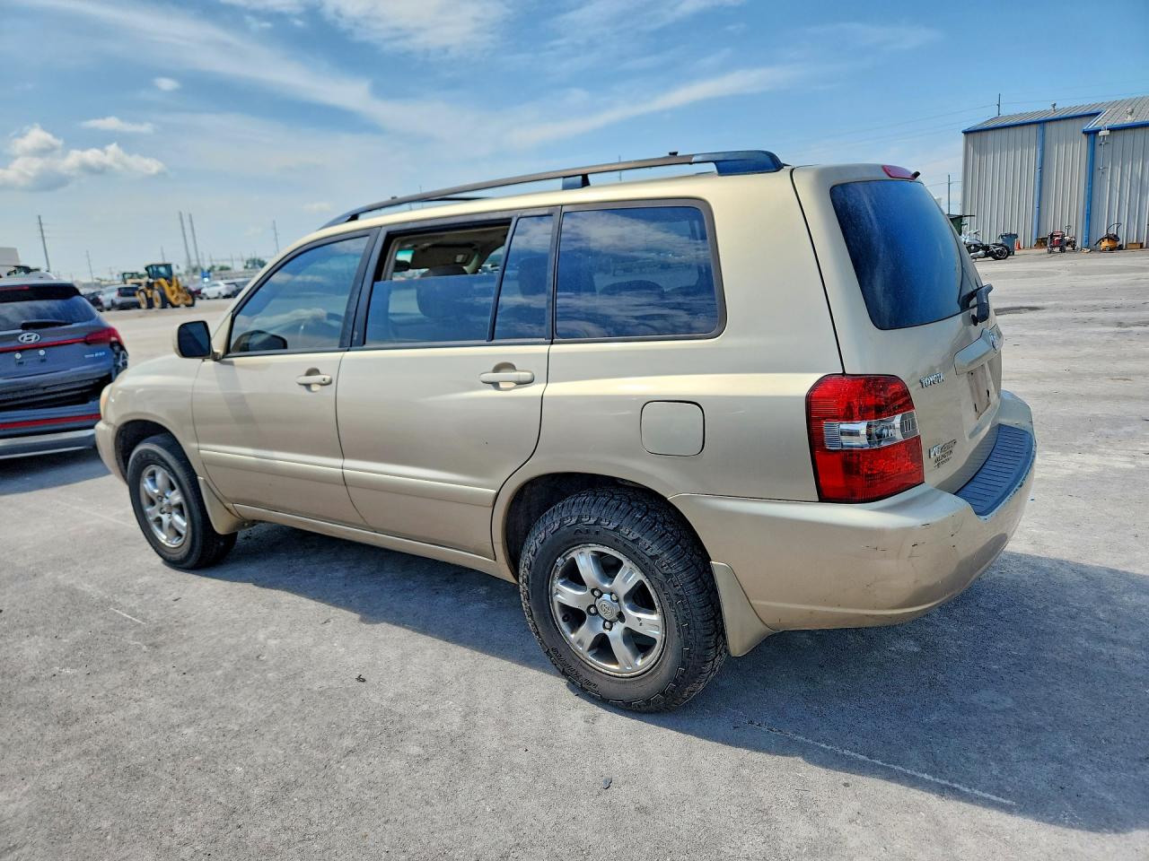 2004 TOYOTA HIGHLANDER