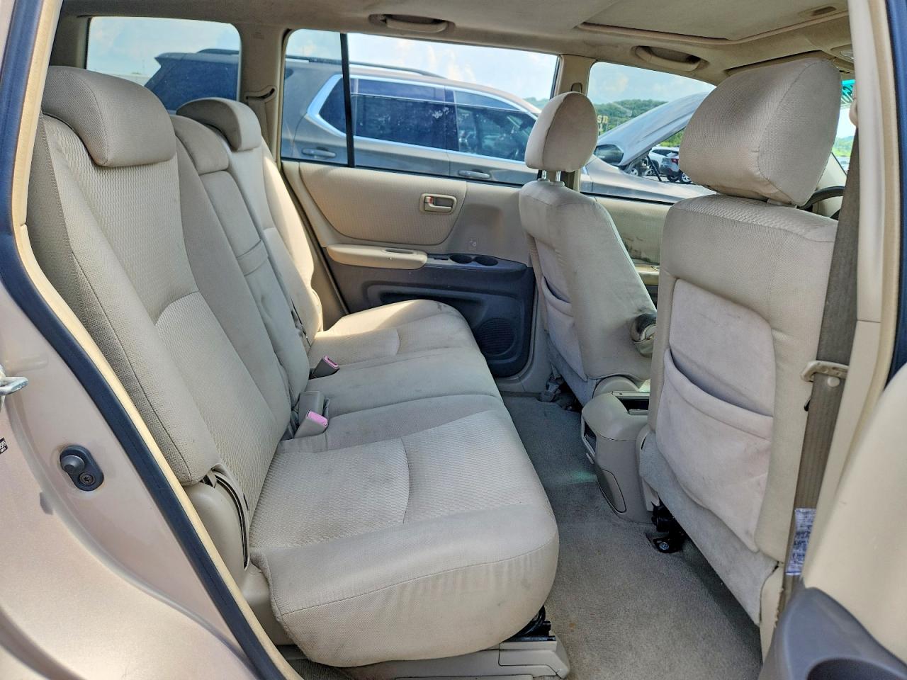 2004 TOYOTA HIGHLANDER