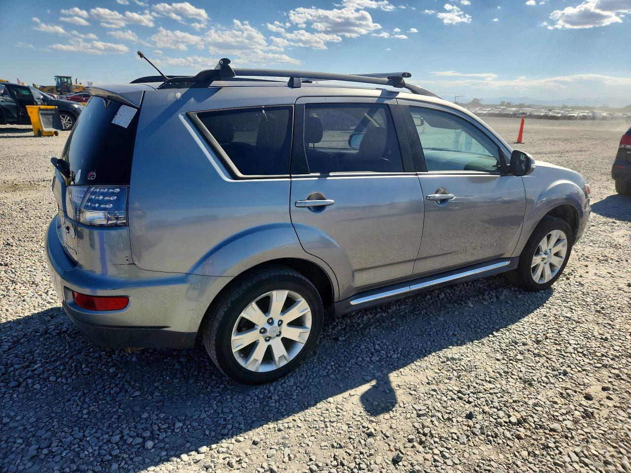 2013 MITSUBISHI OUTLANDER