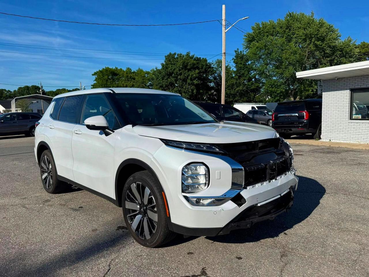 2025 MITSUBISHI OUTLANDER