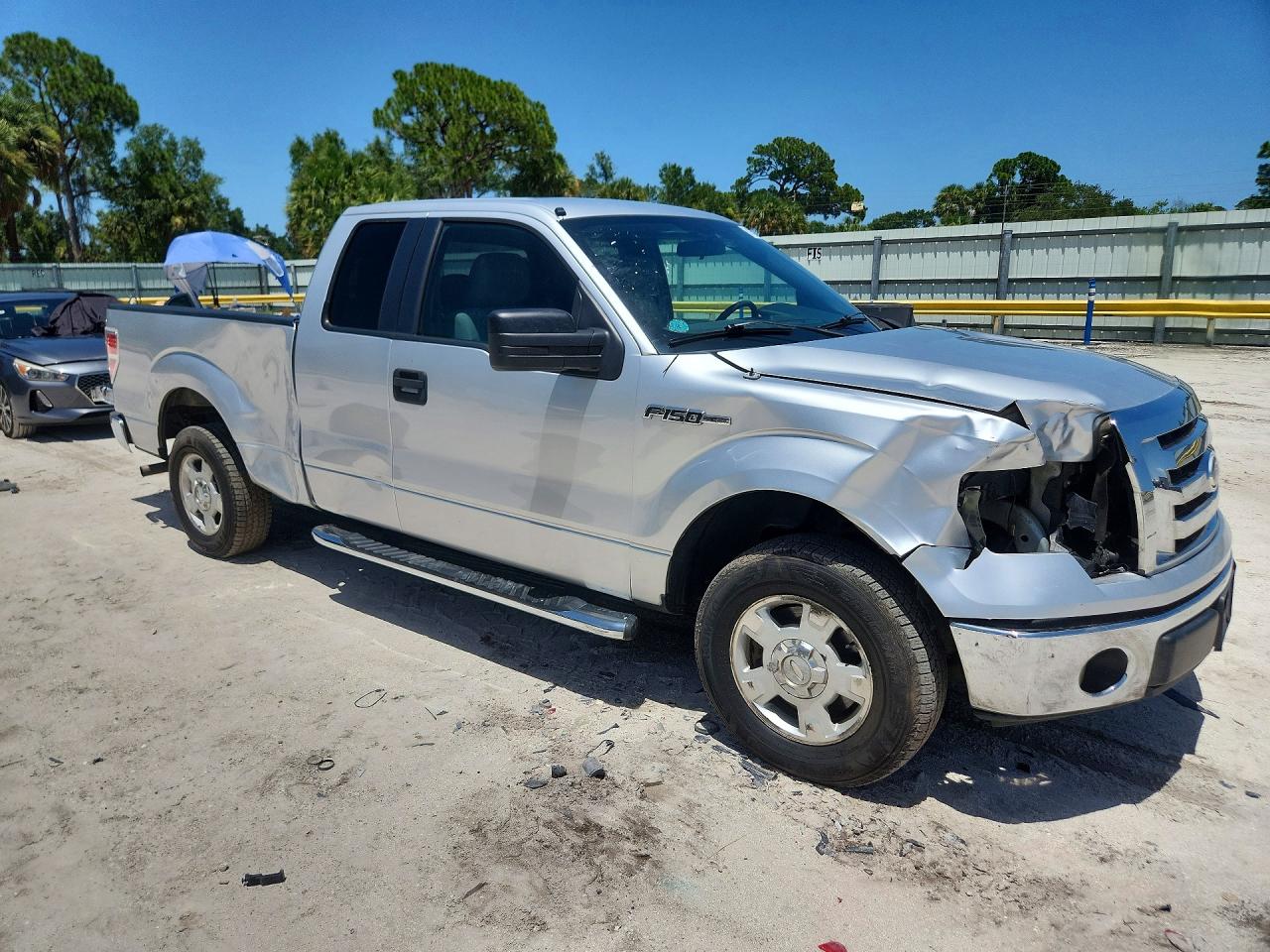 2011 FORD F150