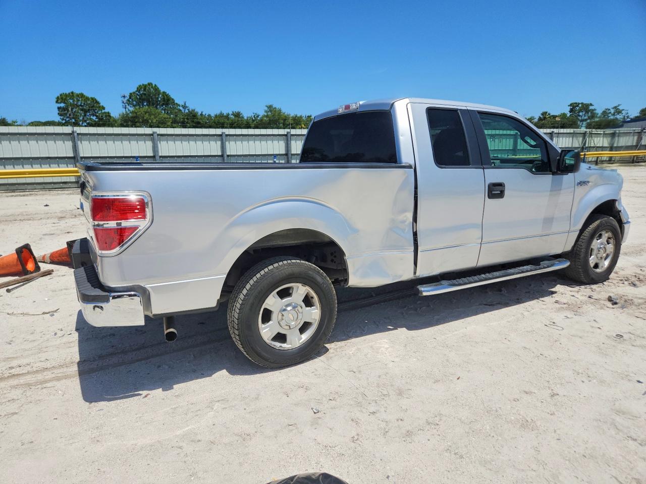 2011 FORD F150