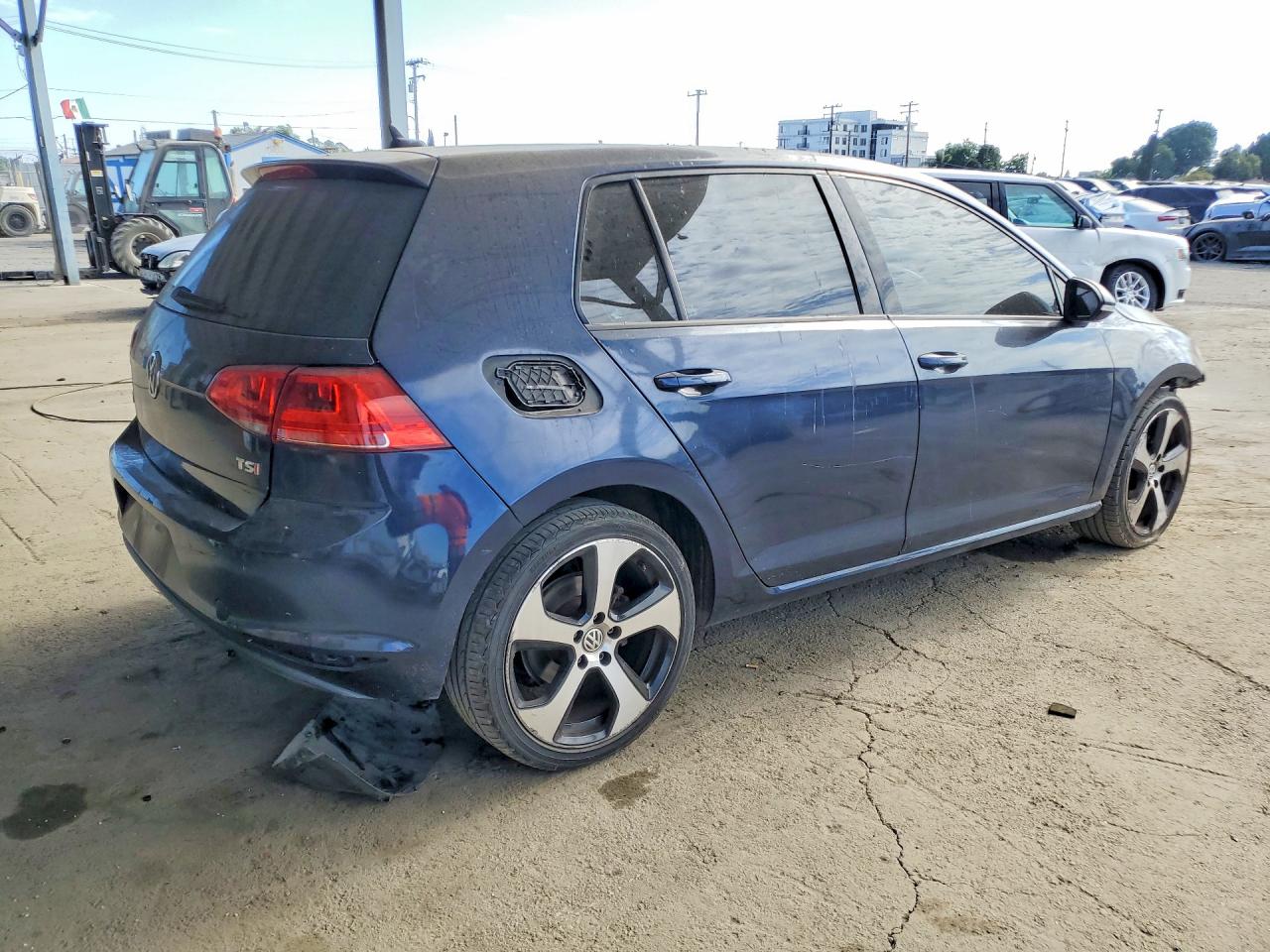 2015 VOLK GOLF