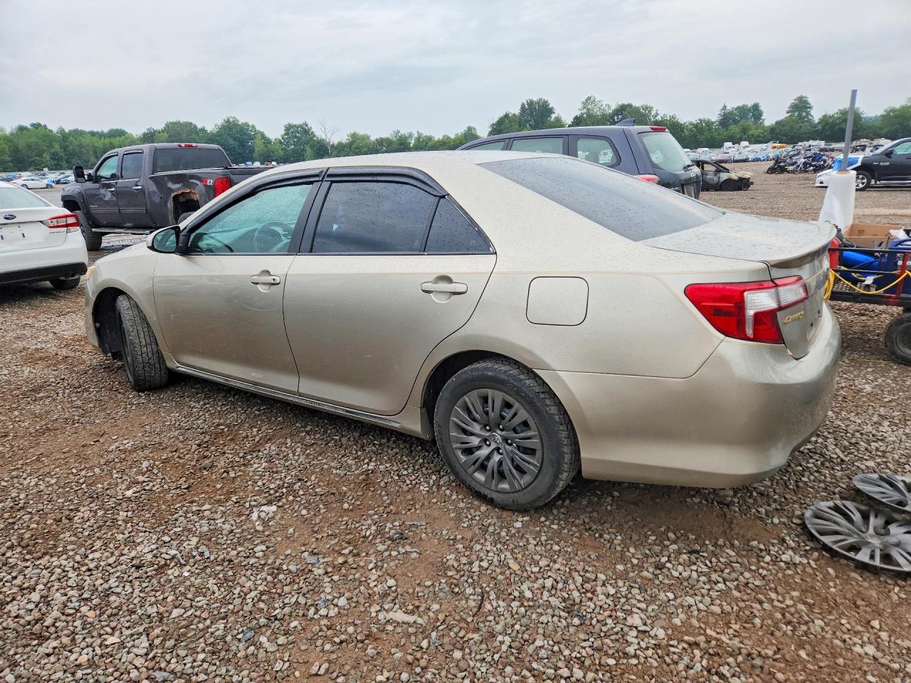 2013 TOYOTA CAMRY