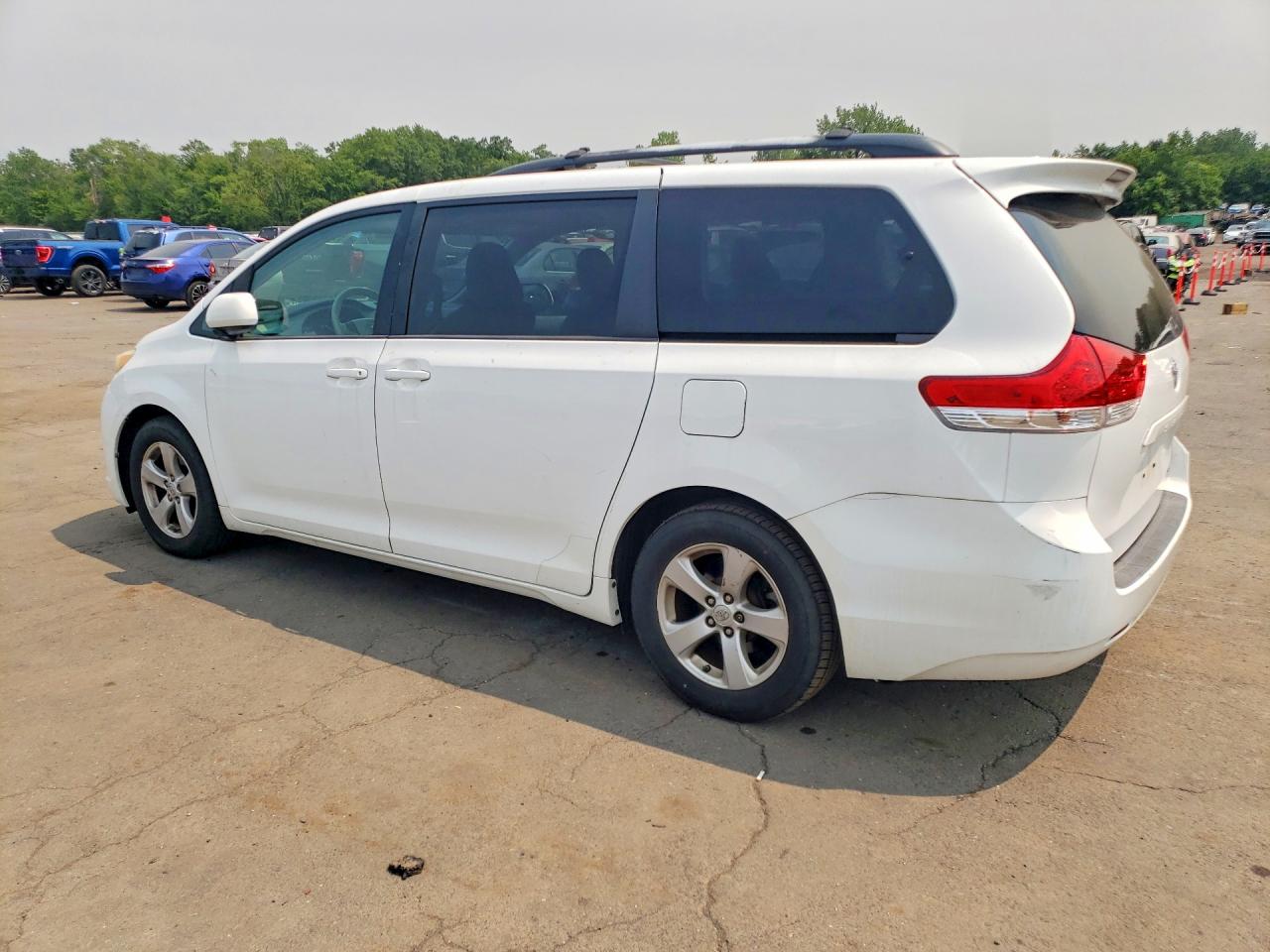 2013 TOYOTA SIENNA