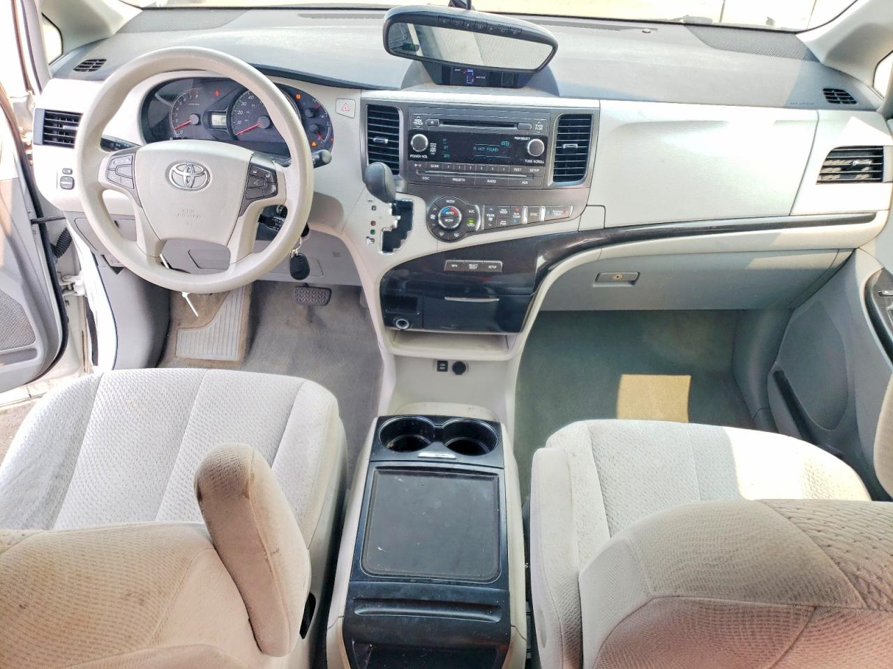 2013 TOYOTA SIENNA