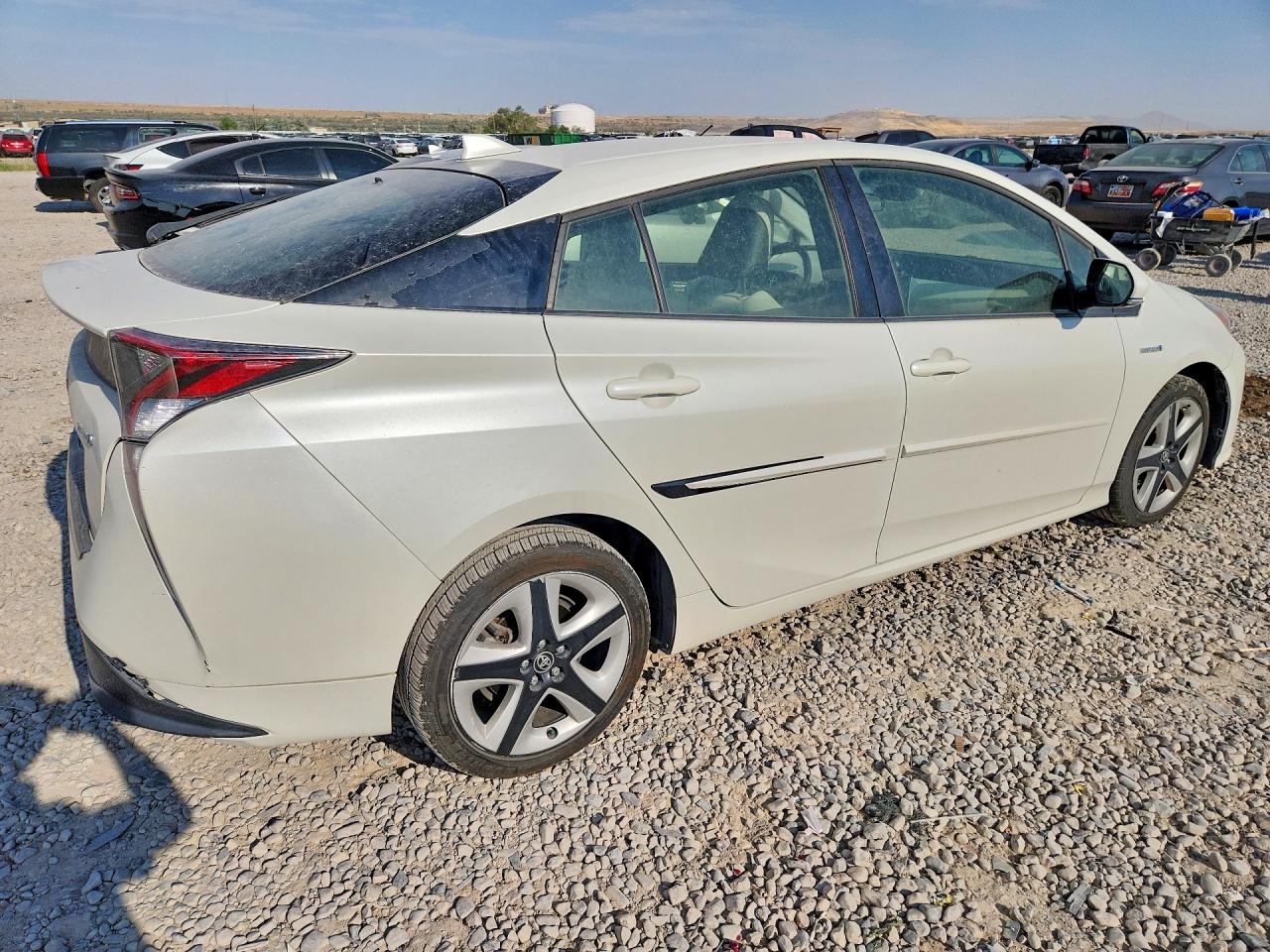 2016 TOYOTA PRIUS