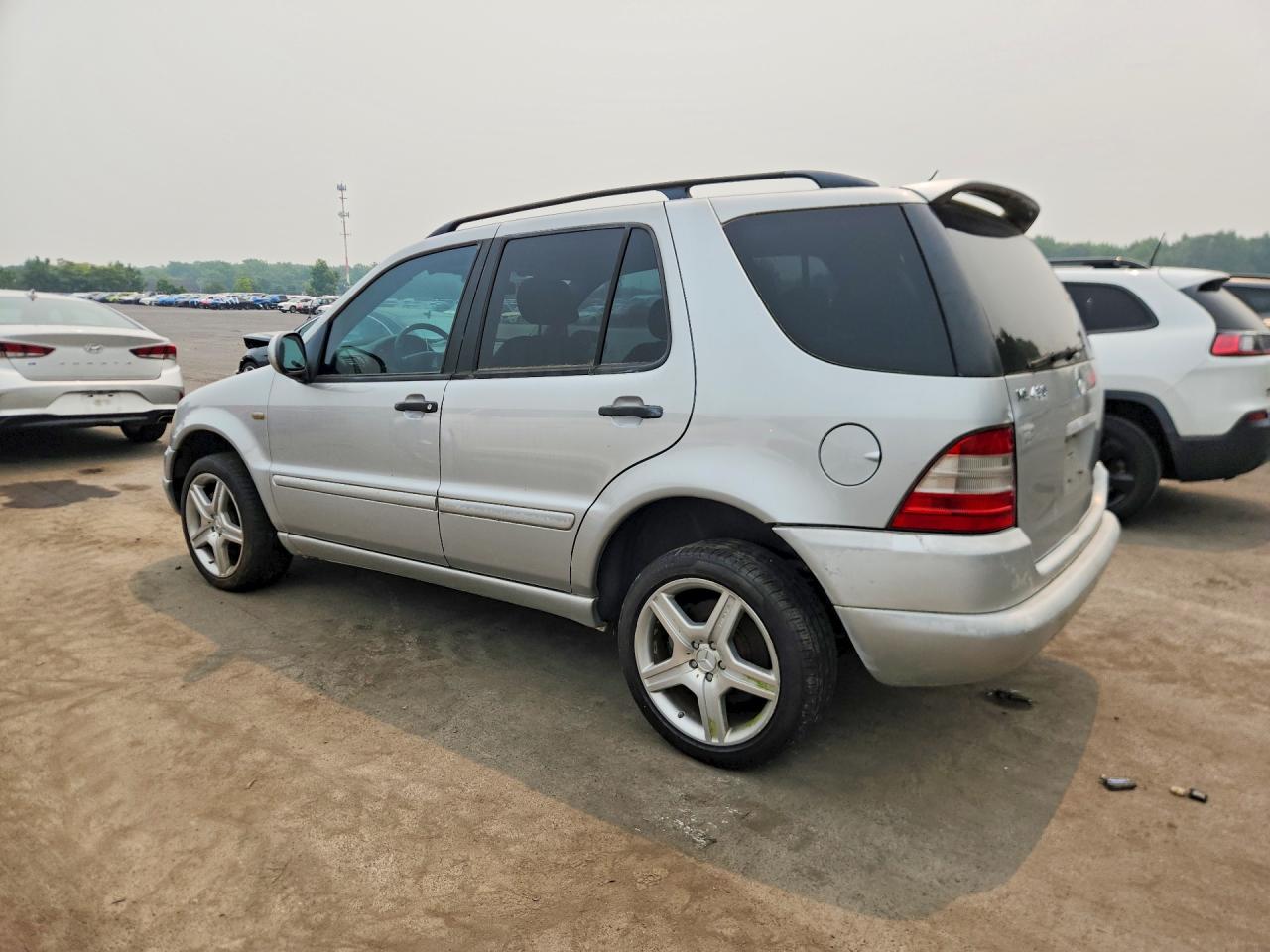 2001 MERCEDES-BENZ M-CLASS