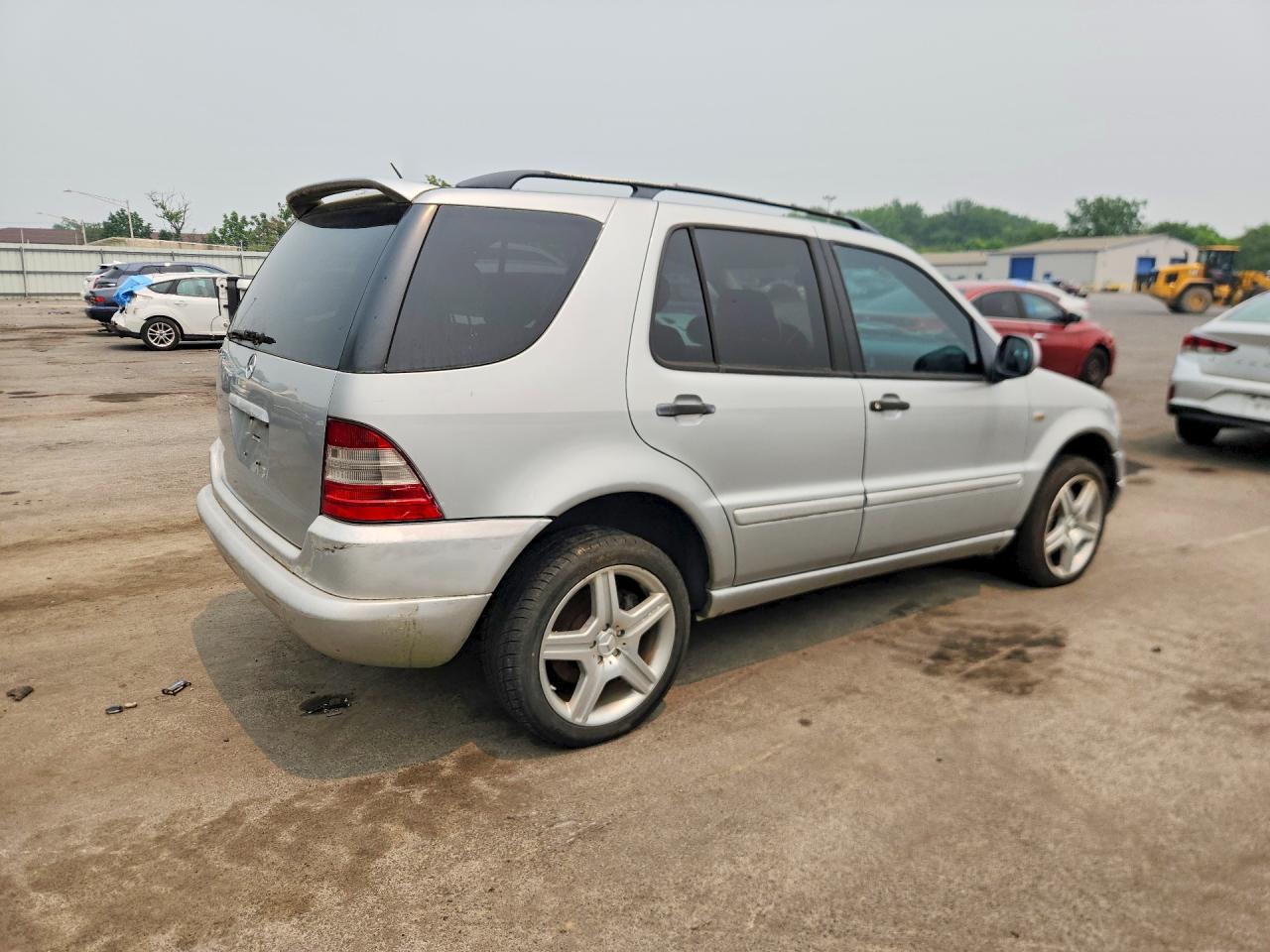 2001 MERCEDES-BENZ M-CLASS