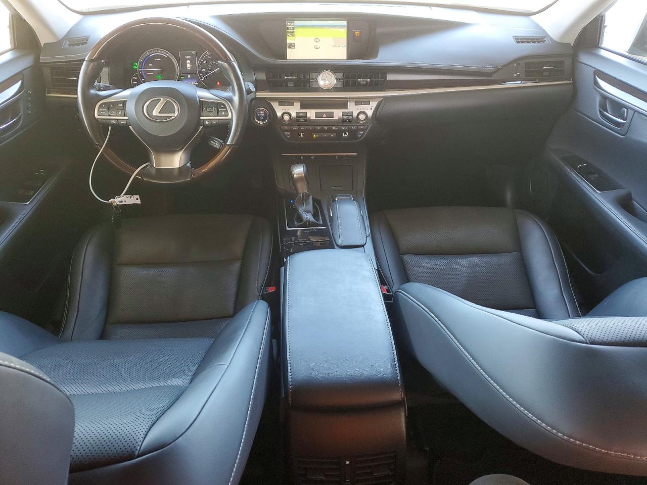 2018 LEXUS ES300