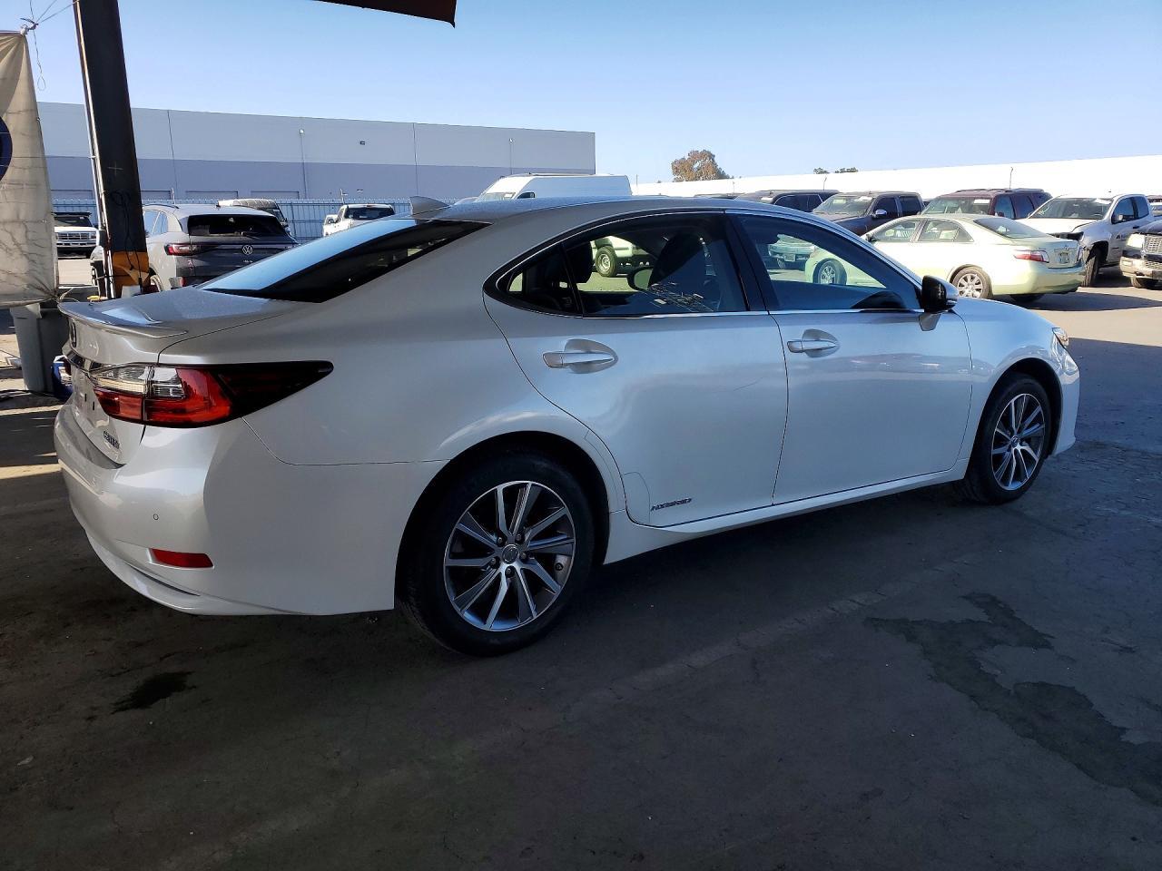 2018 LEXUS ES300