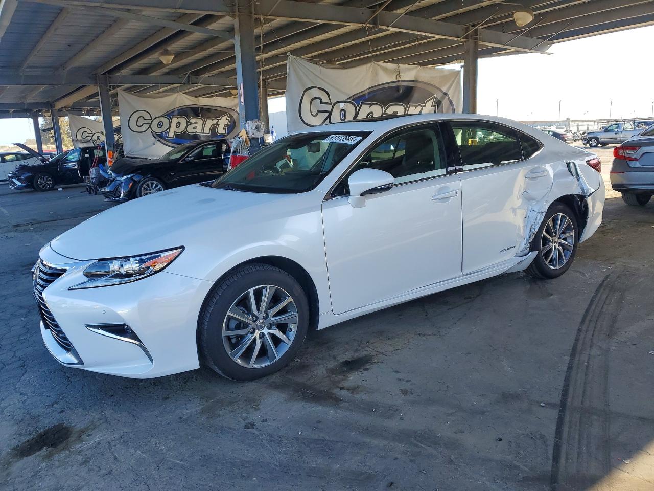2018 LEXUS ES300