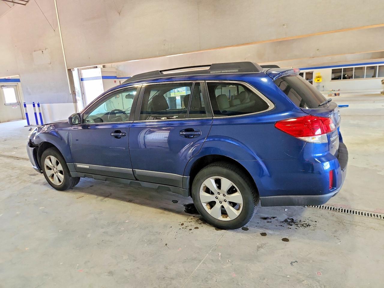2011 SUBARU OUTBACK
