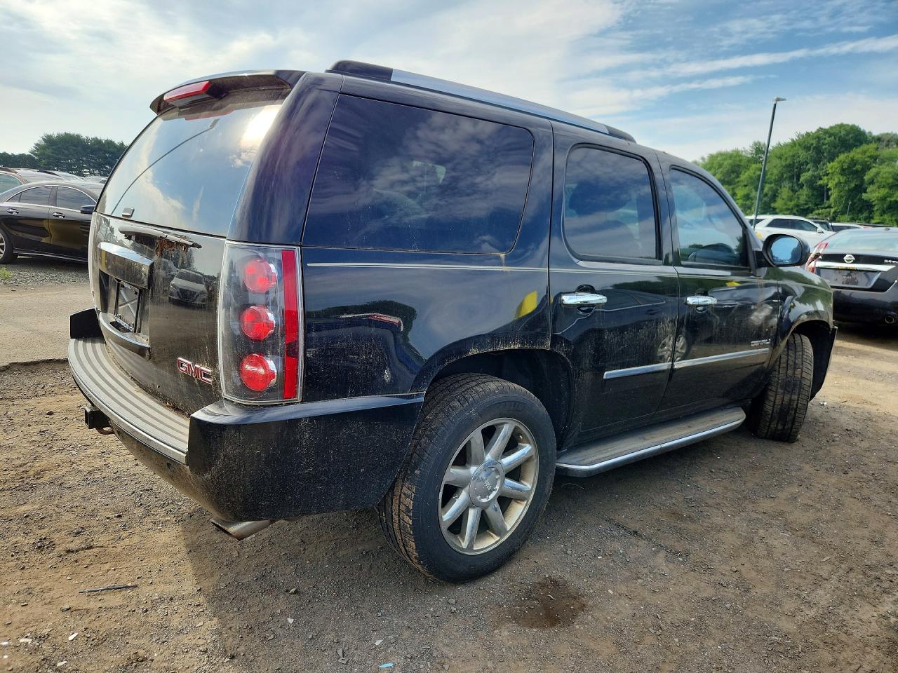 2012 GMC YUKON