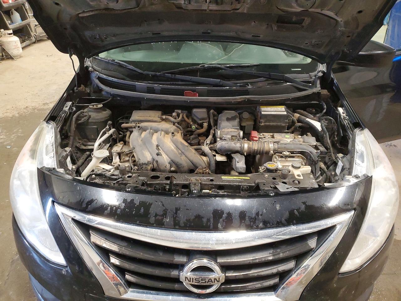 2015 NISSAN VERSA
