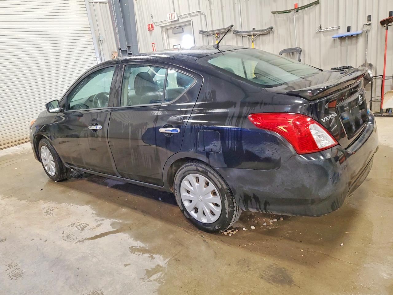 2015 NISSAN VERSA