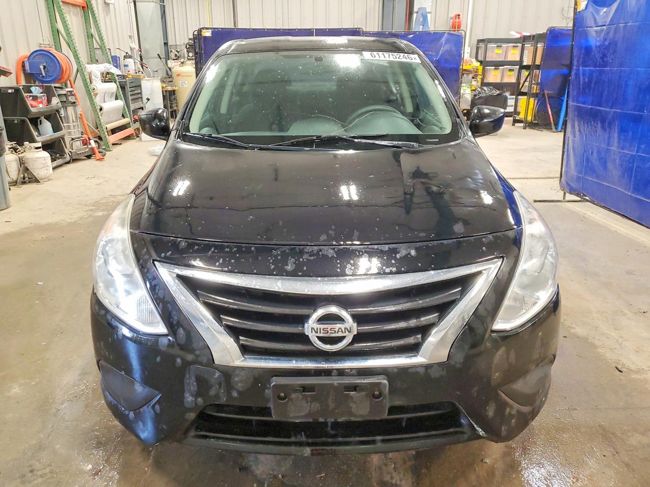 2015 NISSAN VERSA