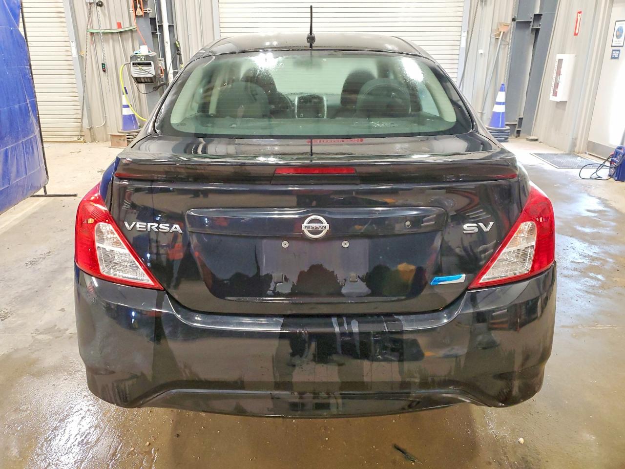 2015 NISSAN VERSA
