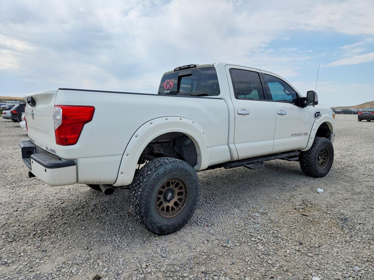 2016 NISSAN TITAN