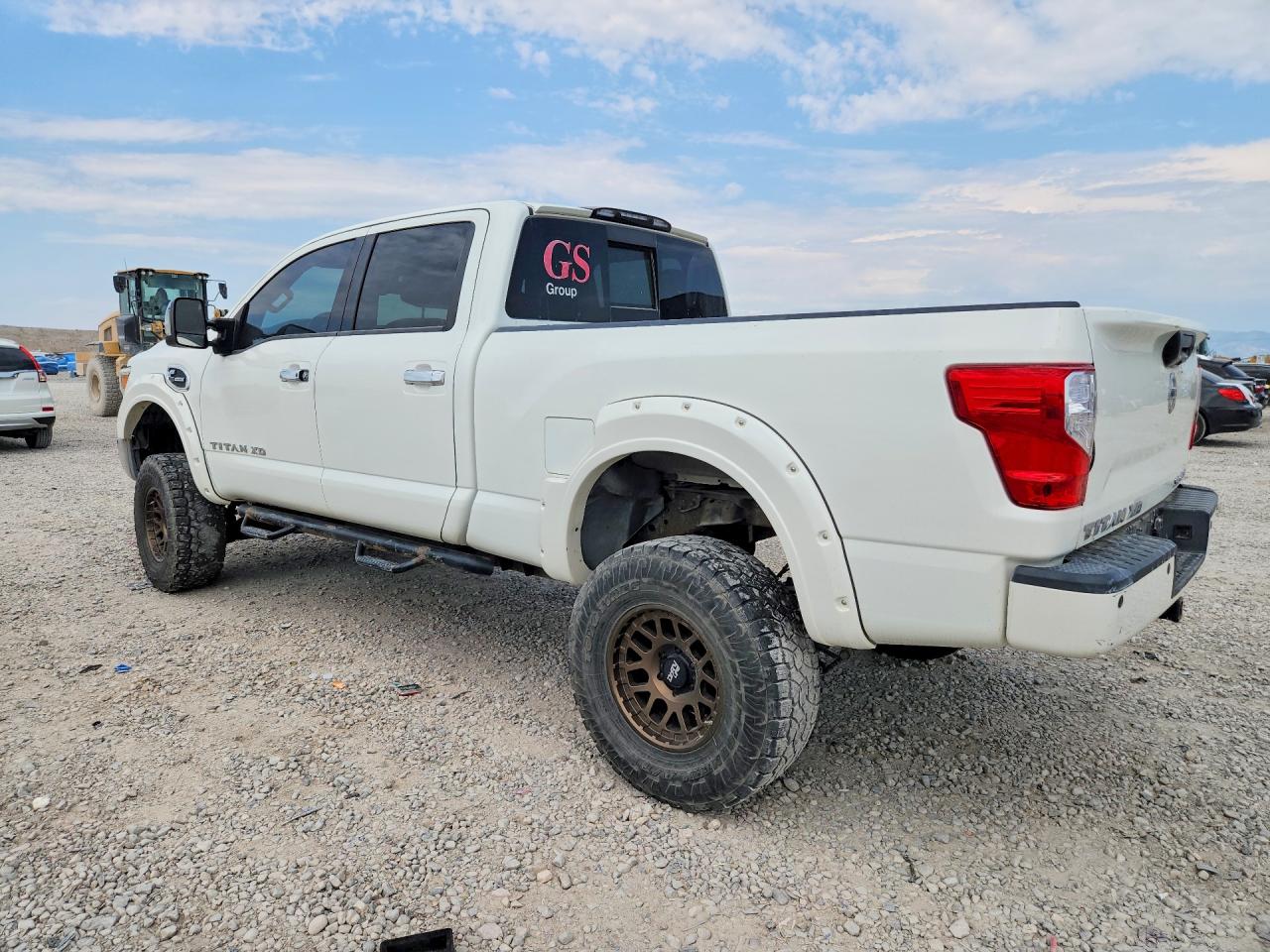 2016 NISSAN TITAN