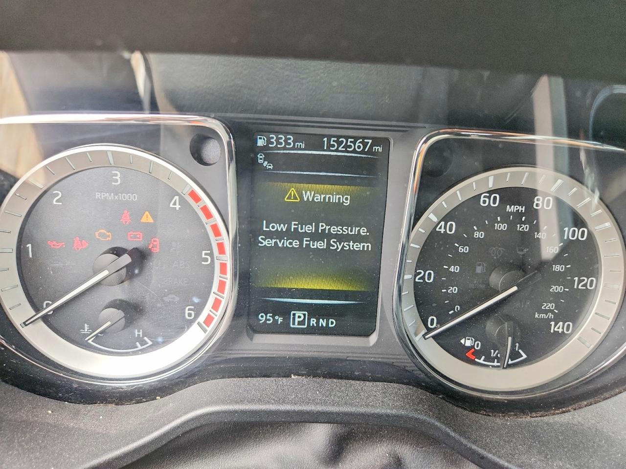 2016 NISSAN TITAN