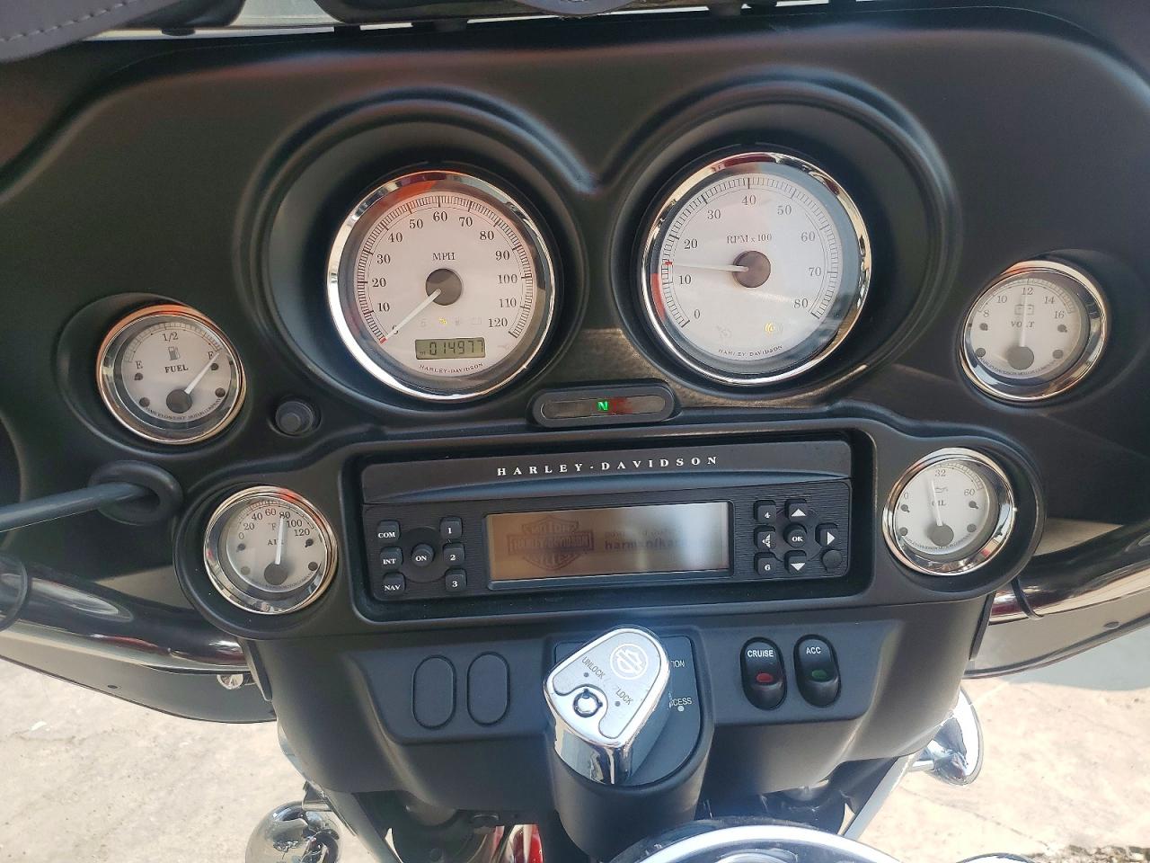 2009 HARLEY-DAVIDSON FL