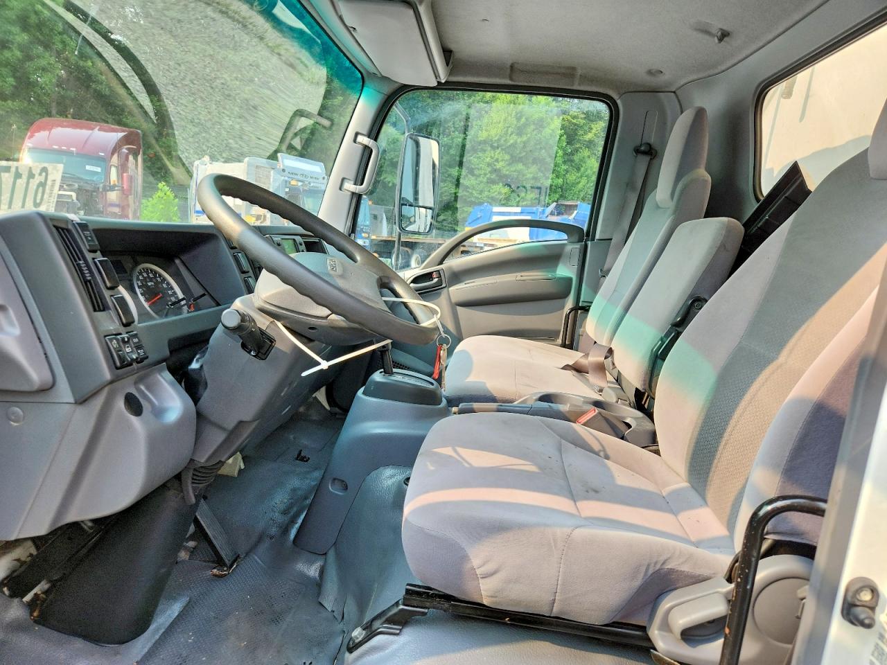 2018 ISUZU NPR