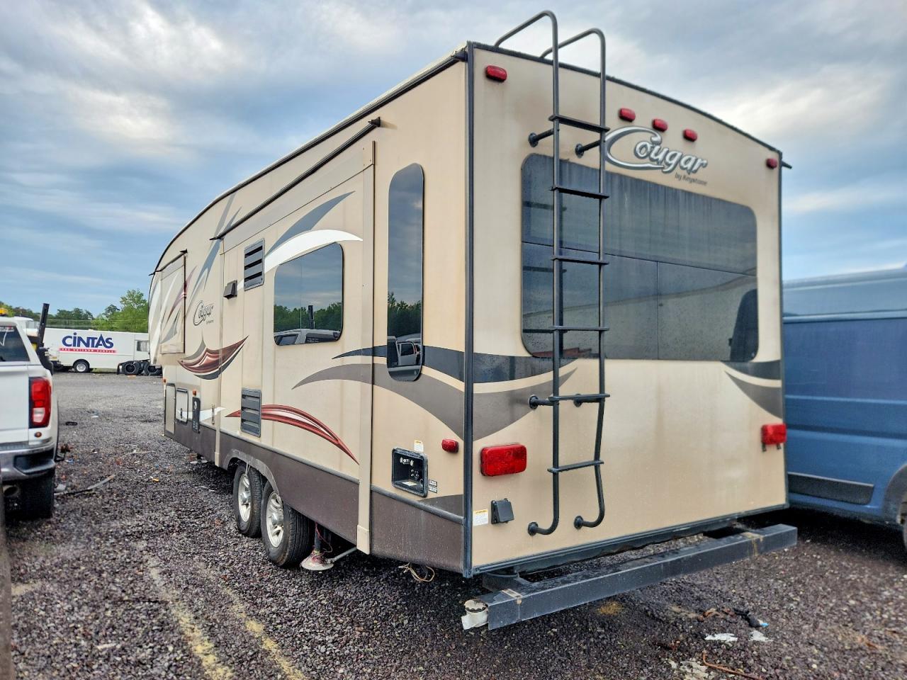 2015 KEYSTONE COUGAR