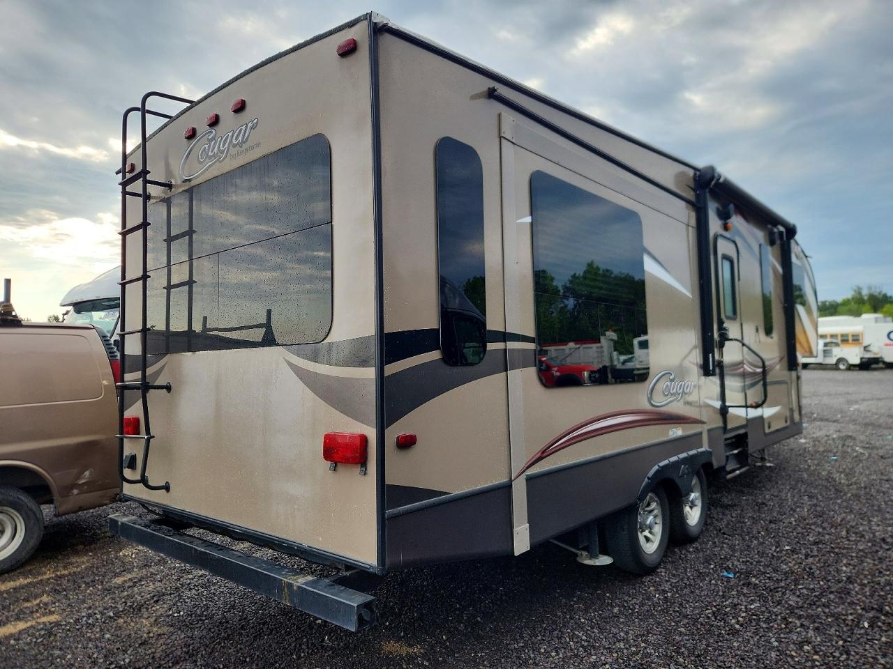 2015 KEYSTONE COUGAR
