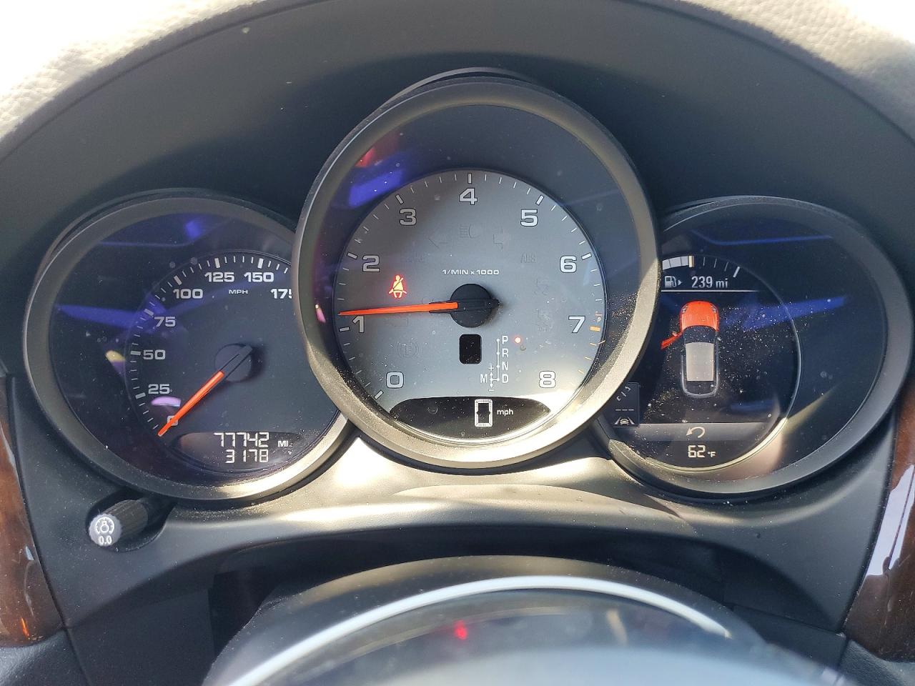 2020 PORSCHE MACAN