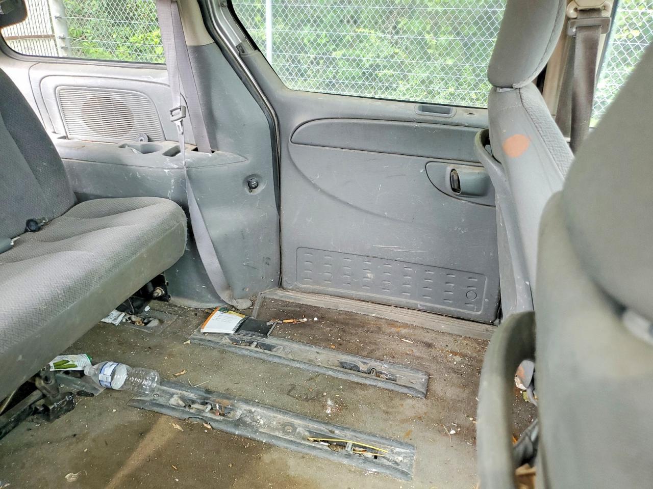 2006 CHRYSLER MINIVAN