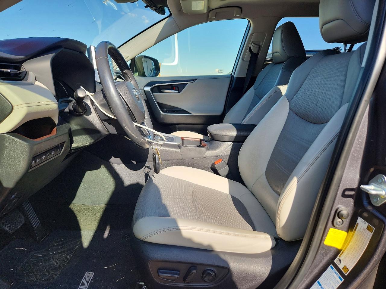 2019 TOYOTA RAV4