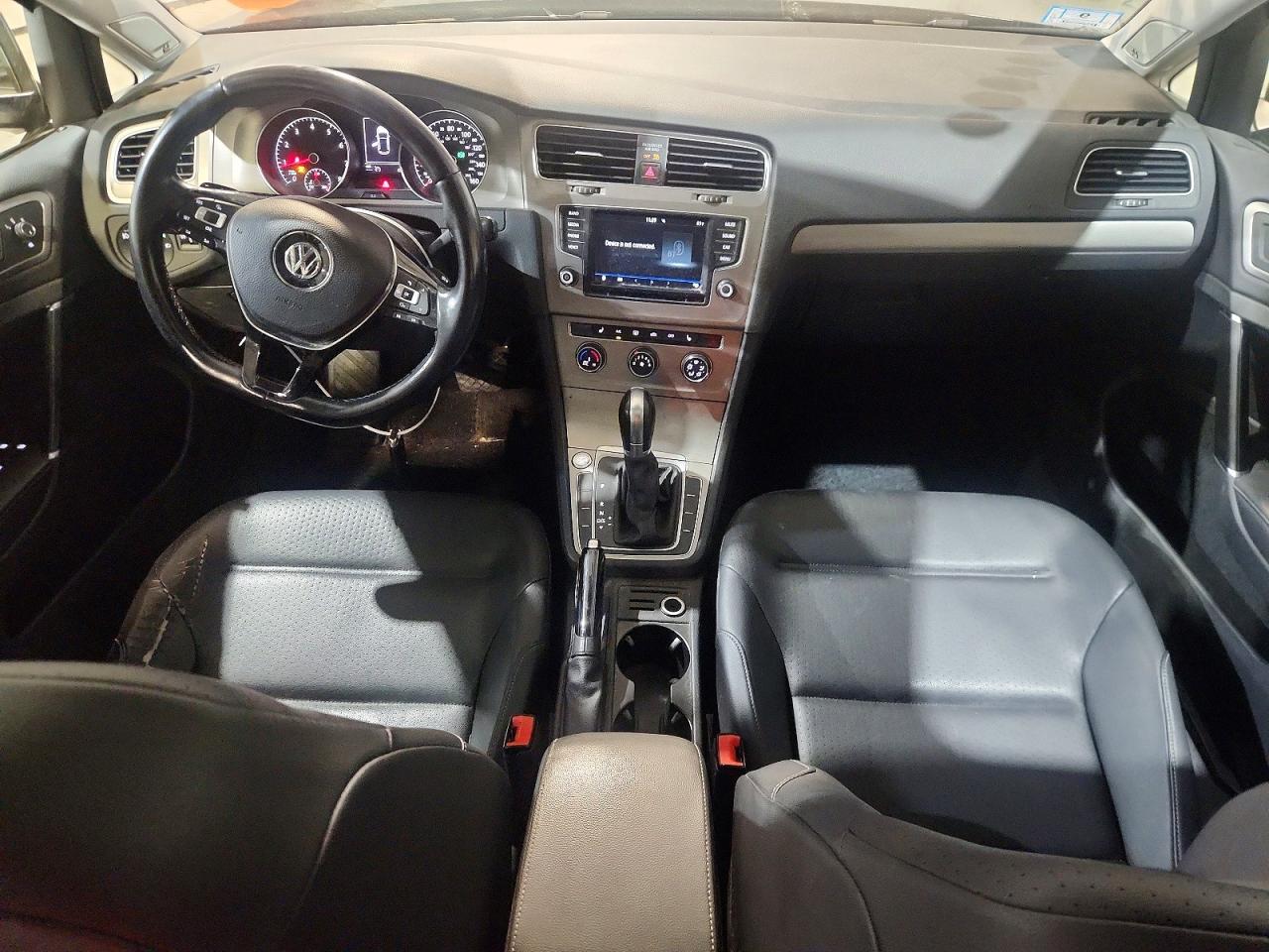 2017 VOLKSWAGEN GOLF