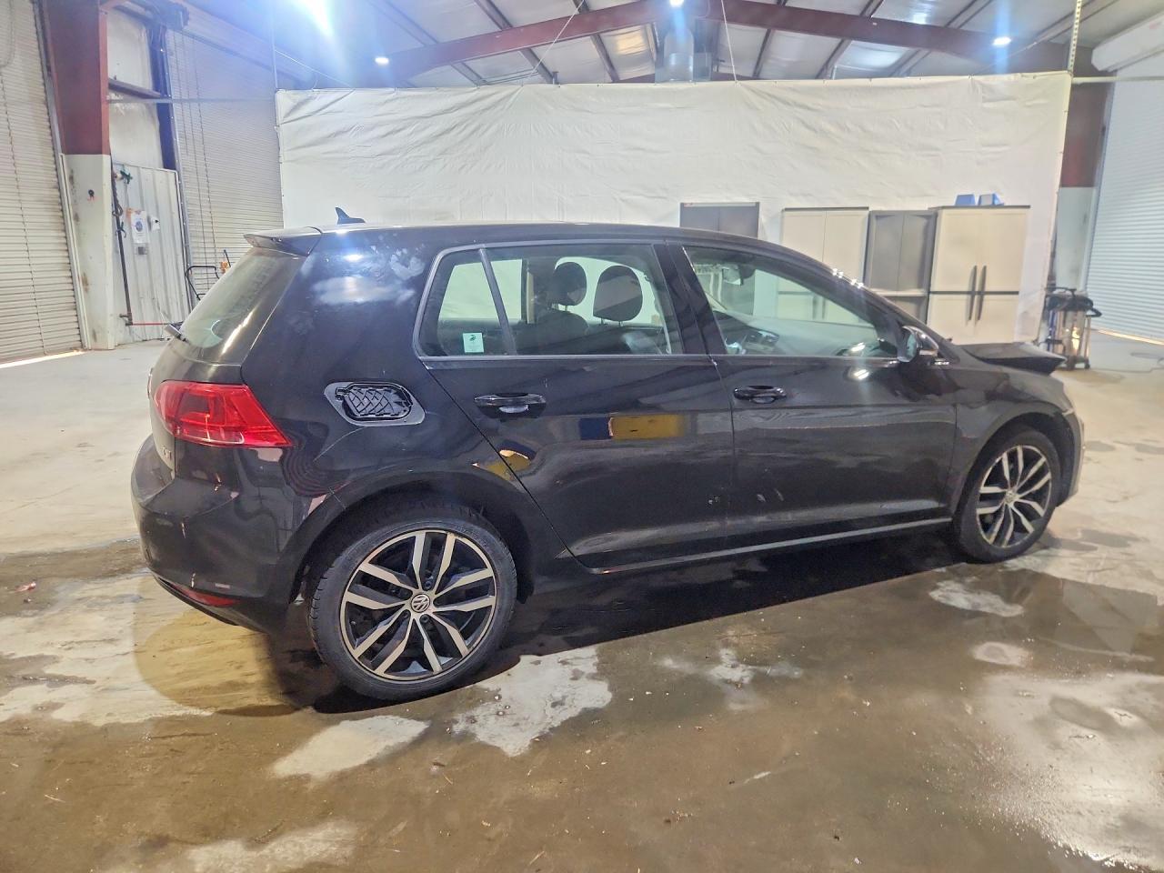 2017 VOLKSWAGEN GOLF
