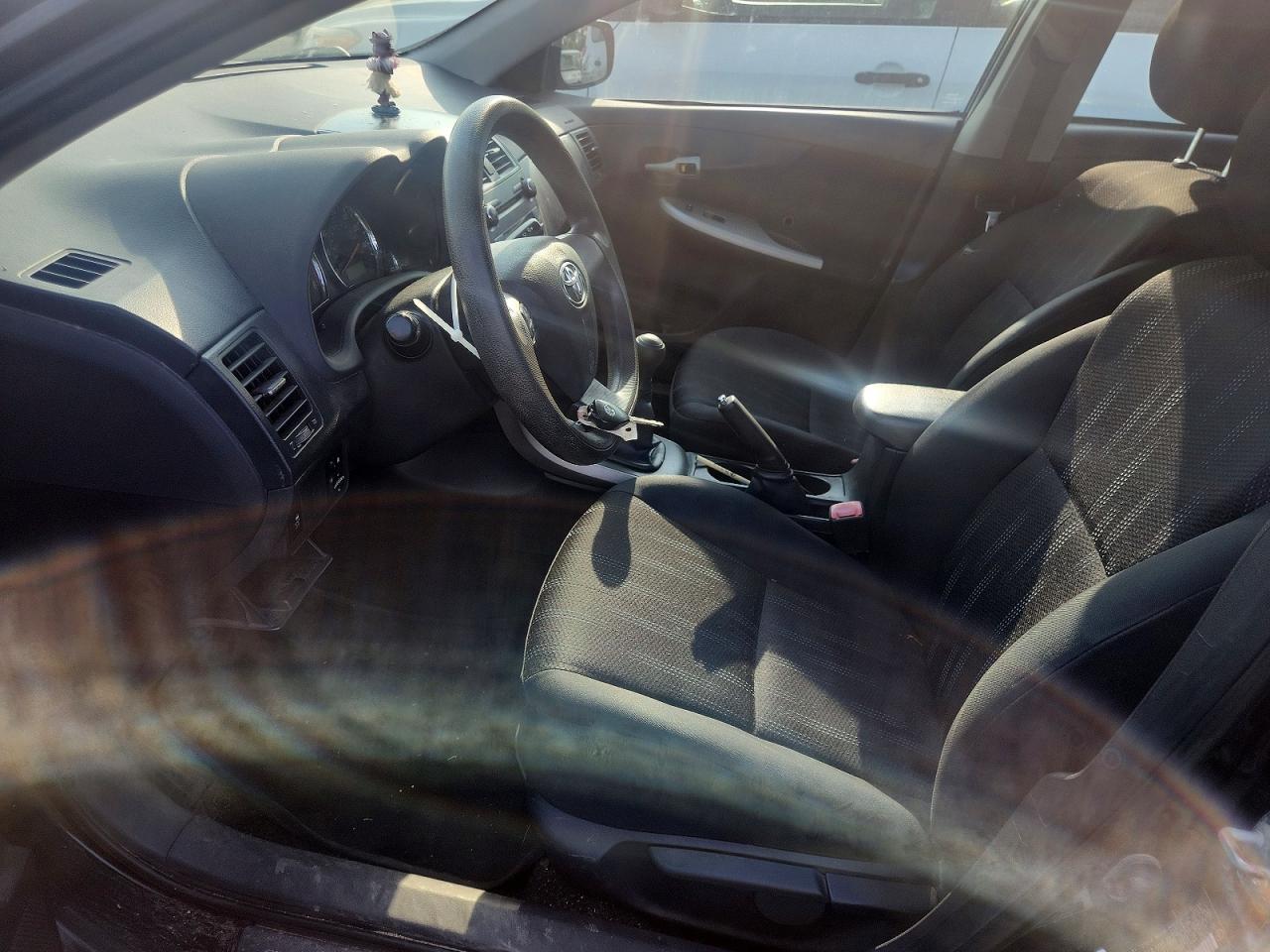 2011 TOYOTA COROLLA