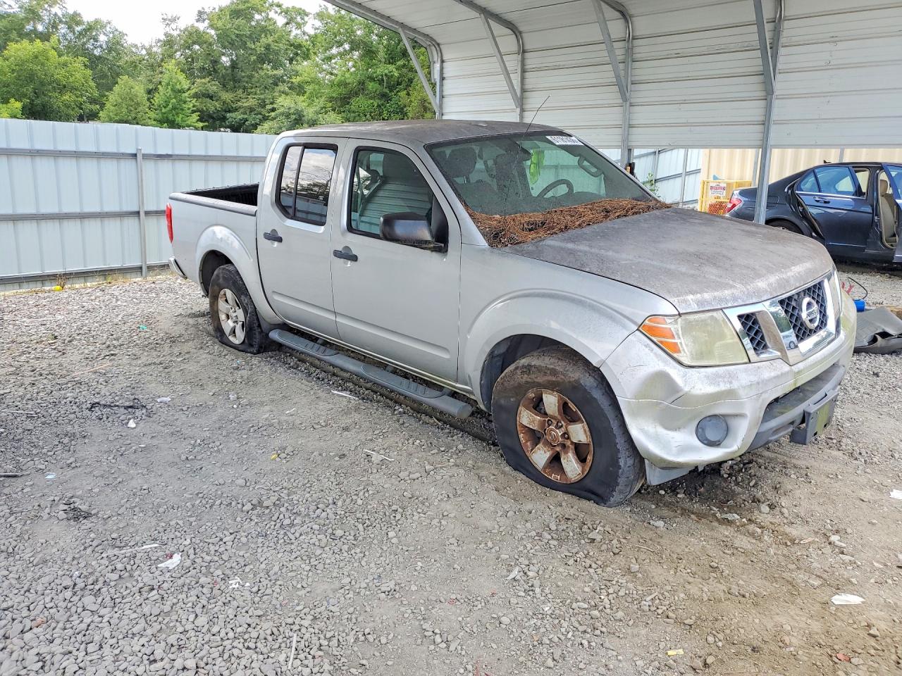 2015 NISSAN FRONTIER