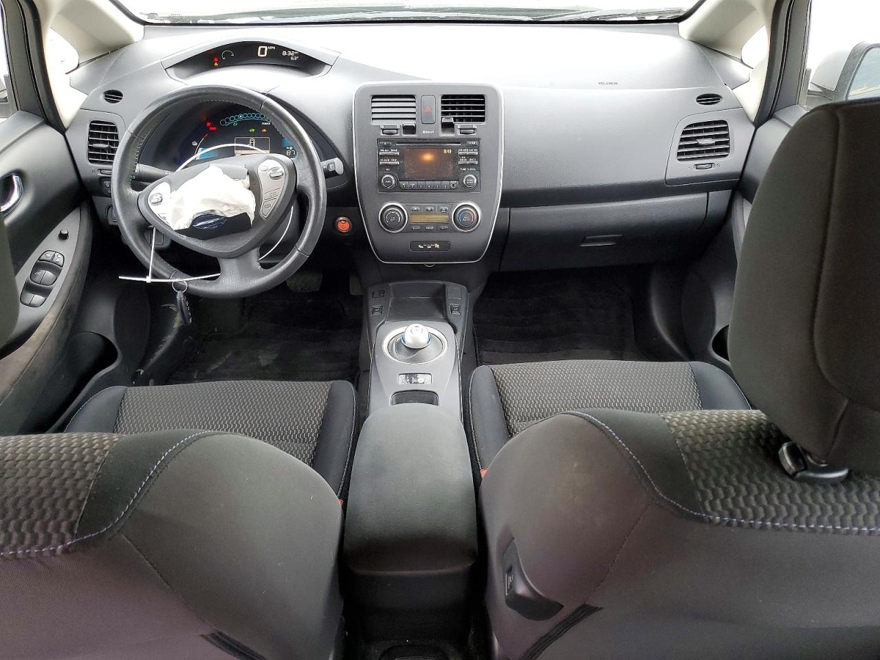 2015 NISSAN LEAF