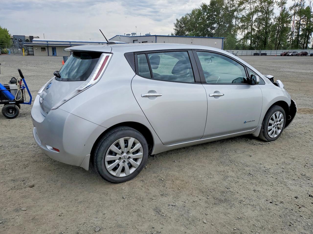 2015 NISSAN LEAF