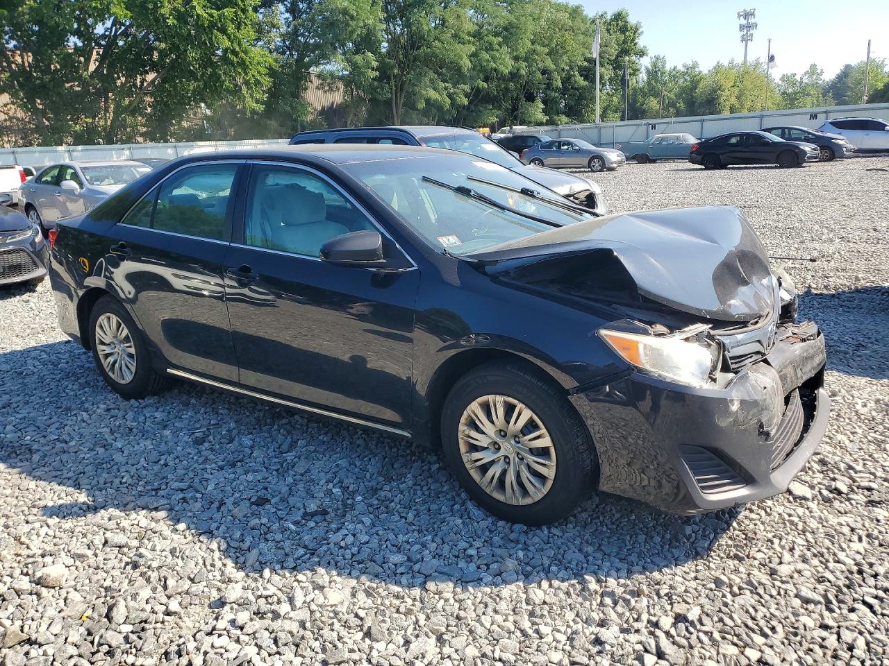 2014 TOYOTA CAMRY