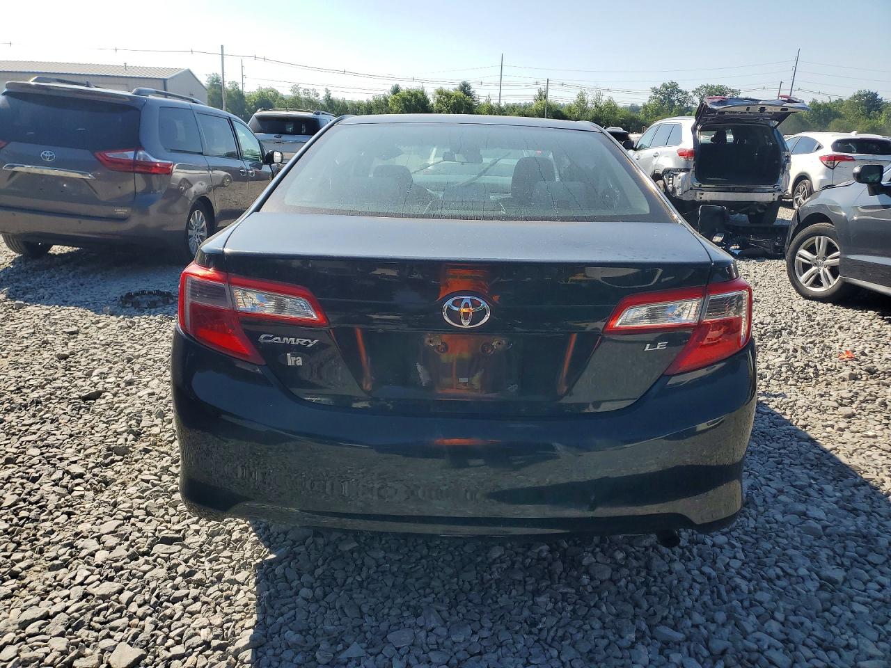 2014 TOYOTA CAMRY