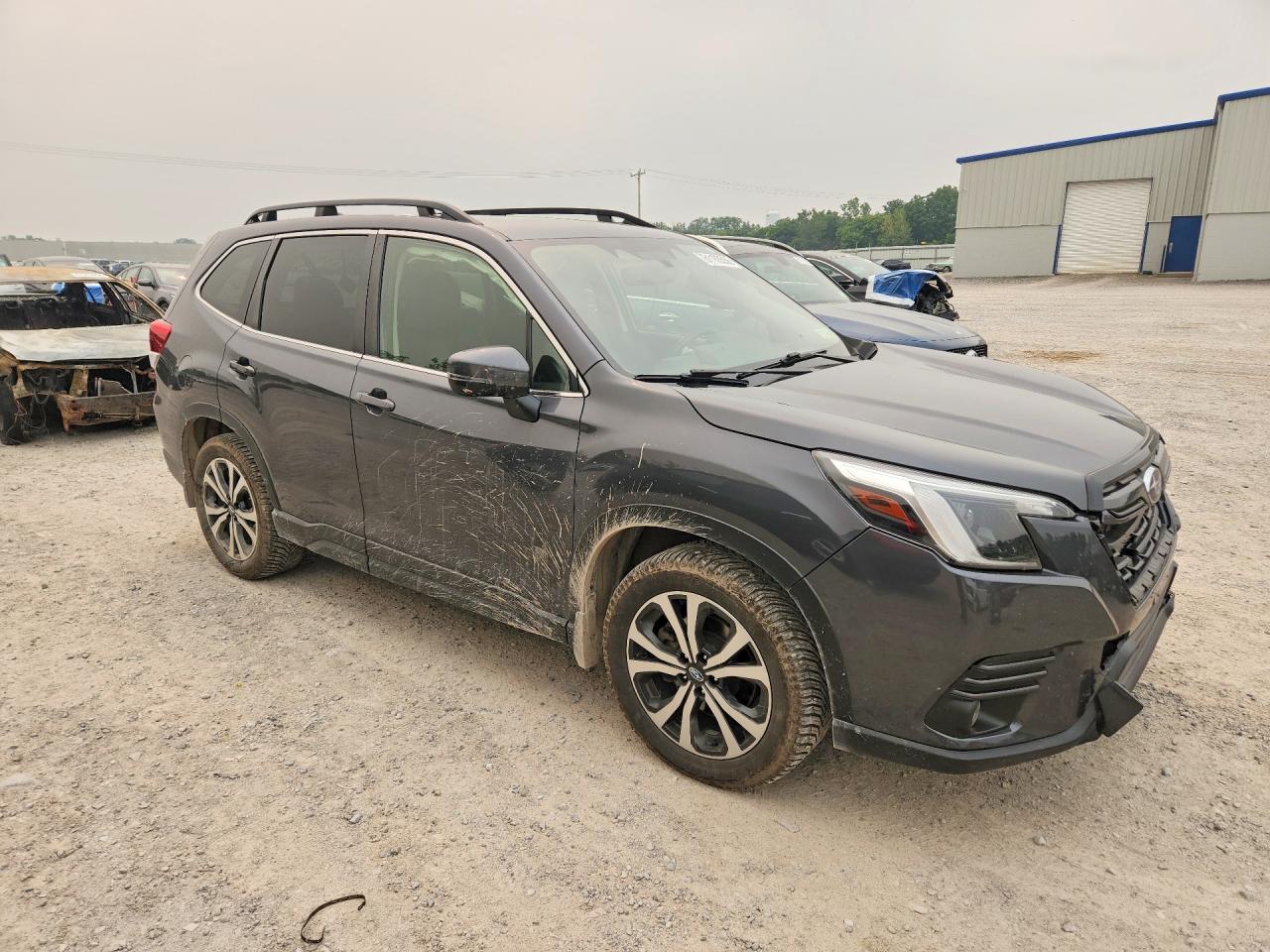 2022 SUBARU FORESTER