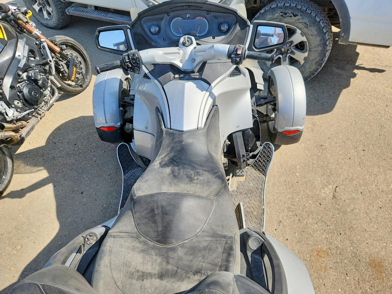 2010 CAN-AM SPYDER