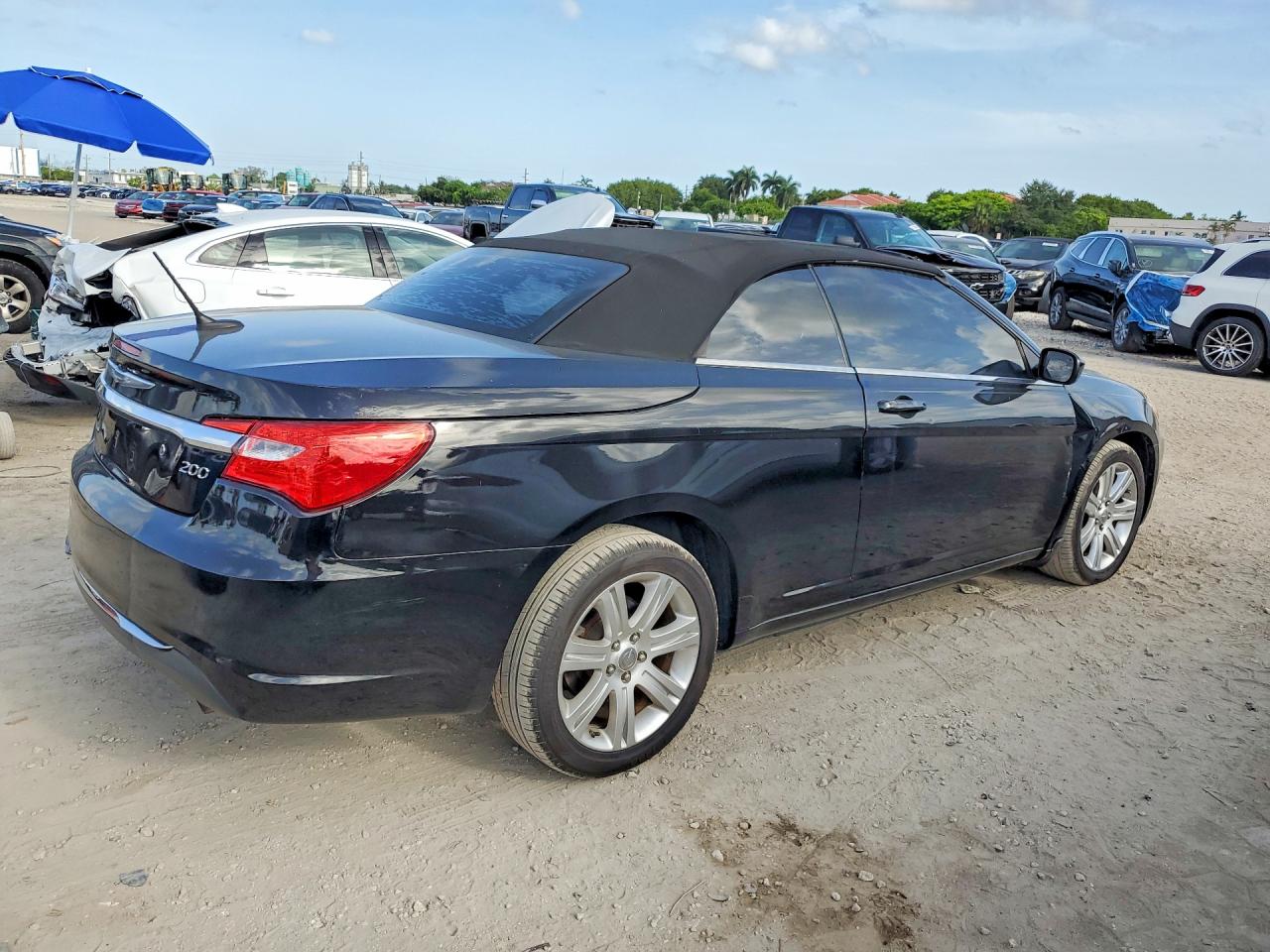 2014 CHRYSLER 200