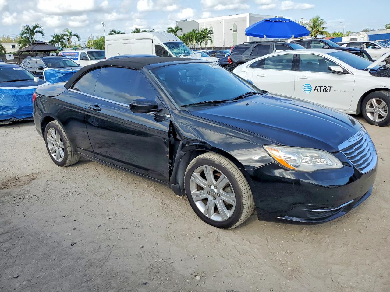 2014 CHRYSLER 200