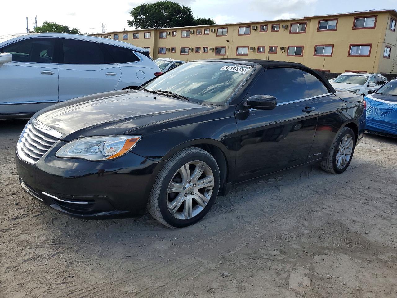 2014 CHRYSLER 200