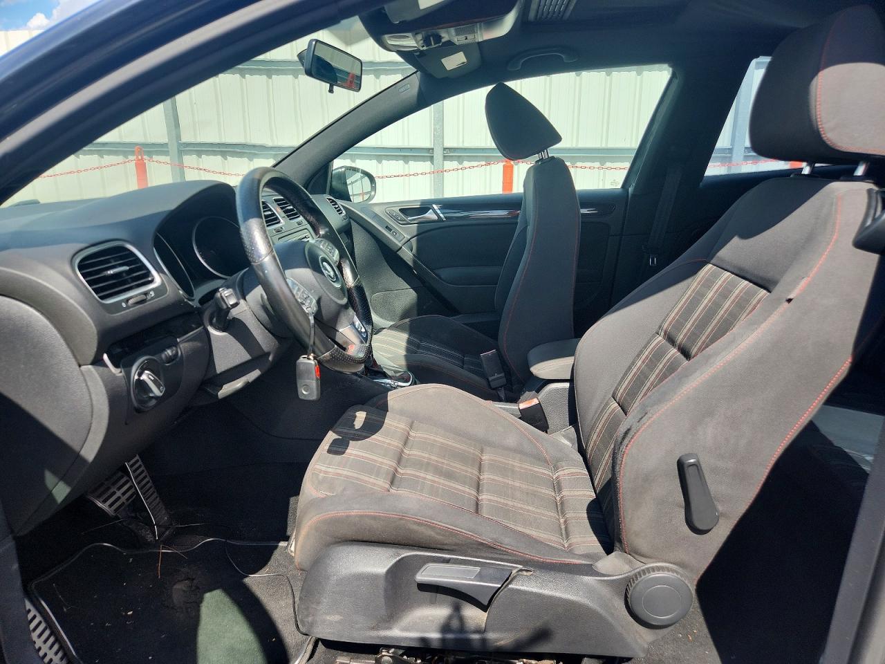 2011 VOLKSWAGEN GTI