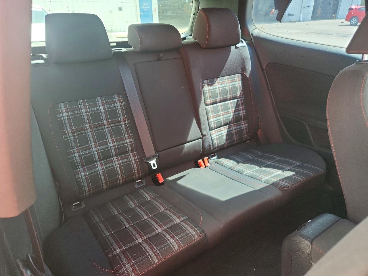 2011 VOLKSWAGEN GTI